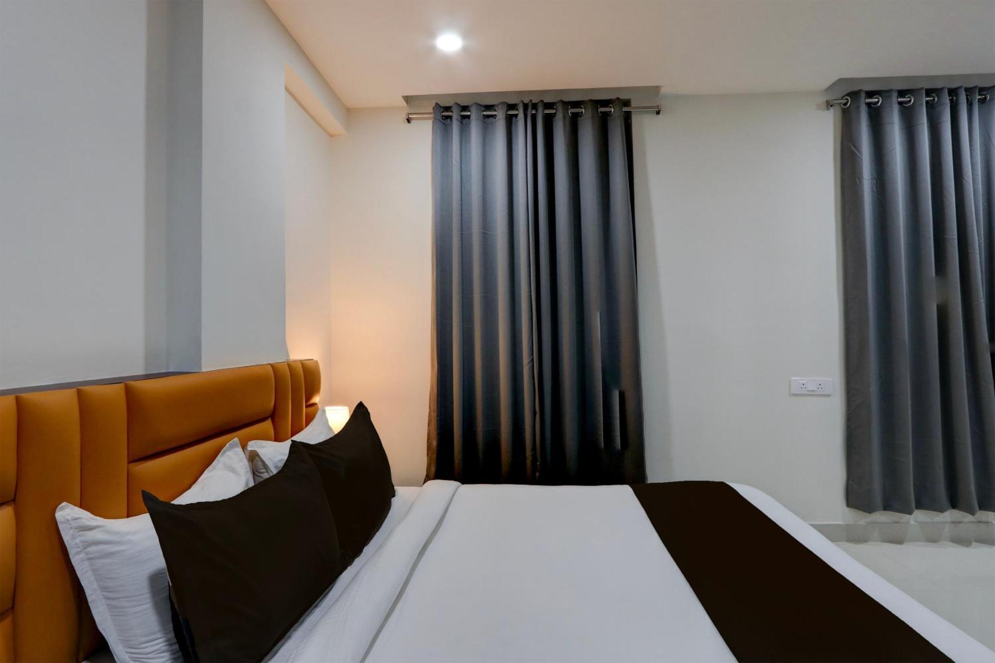 فندق Super Townhouse The Cinco Bliss Near Ikea, Wells Forgo, Kims, Care Hospitals حيدر أباد المظهر الخارجي الصورة