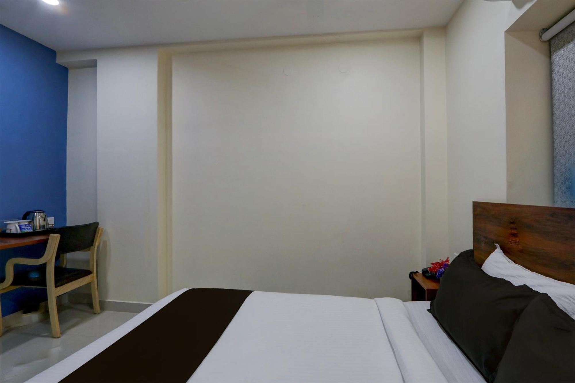 فندق Super Townhouse The Cinco Bliss Near Ikea, Wells Forgo, Kims, Care Hospitals حيدر أباد المظهر الخارجي الصورة