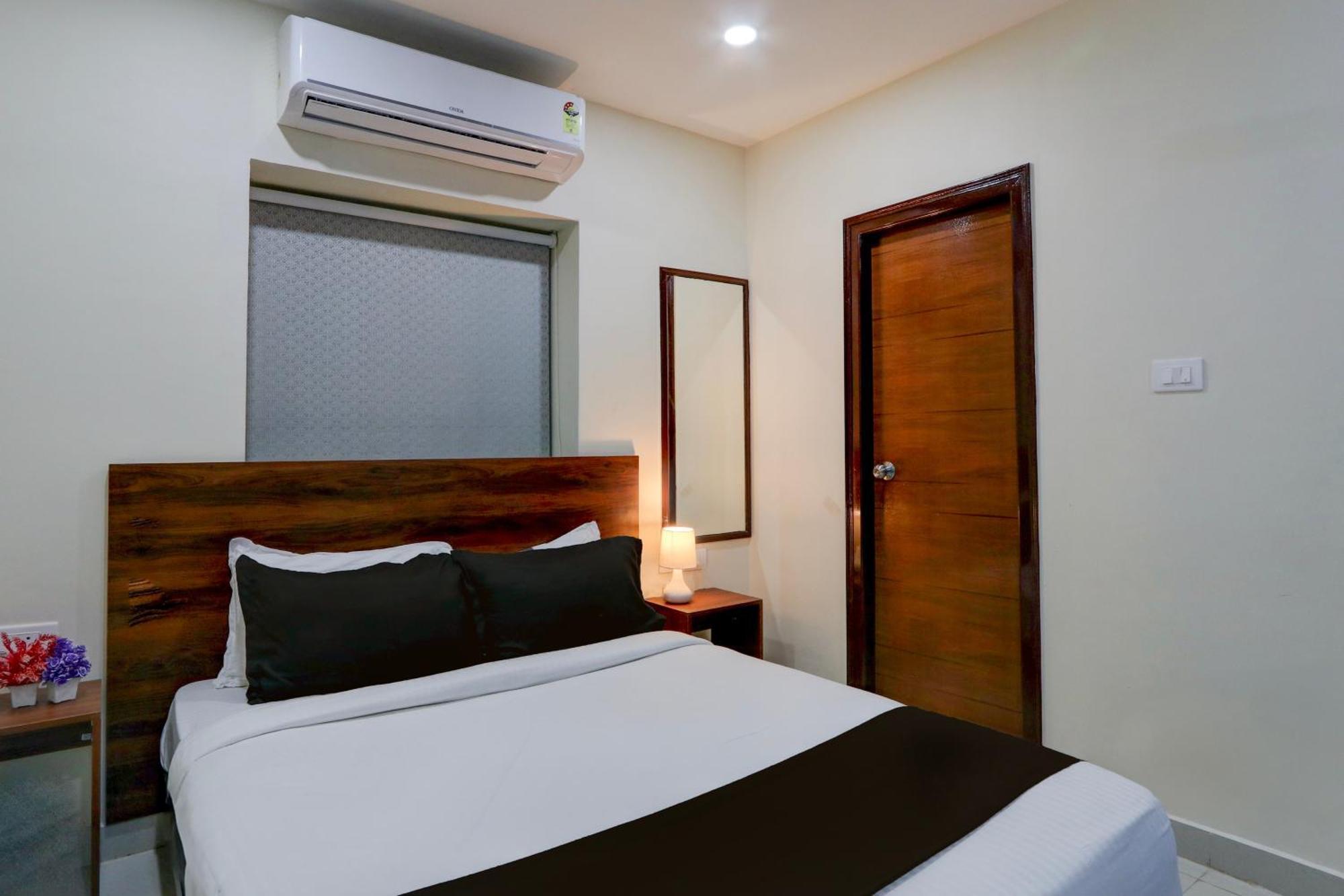 فندق Super Townhouse The Cinco Bliss Near Ikea, Wells Forgo, Kims, Care Hospitals حيدر أباد المظهر الخارجي الصورة